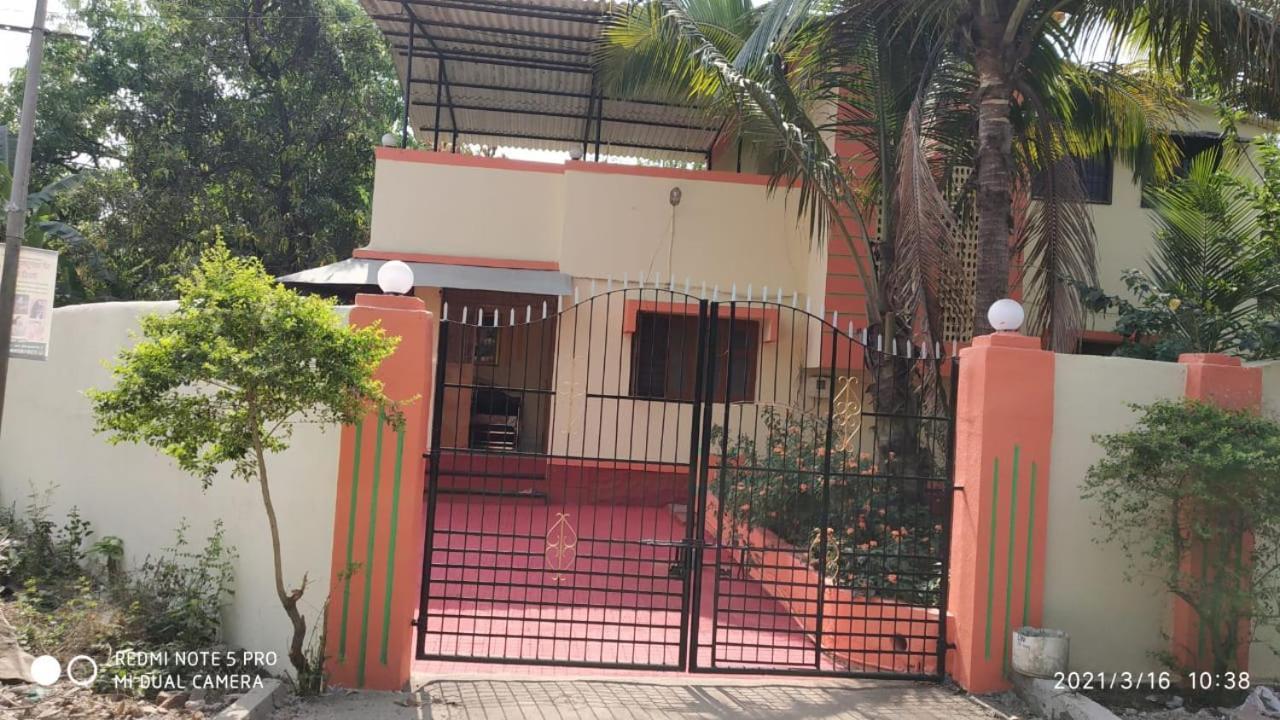 Hemharsh Holiday Home With Pool Karjat Exteriör bild