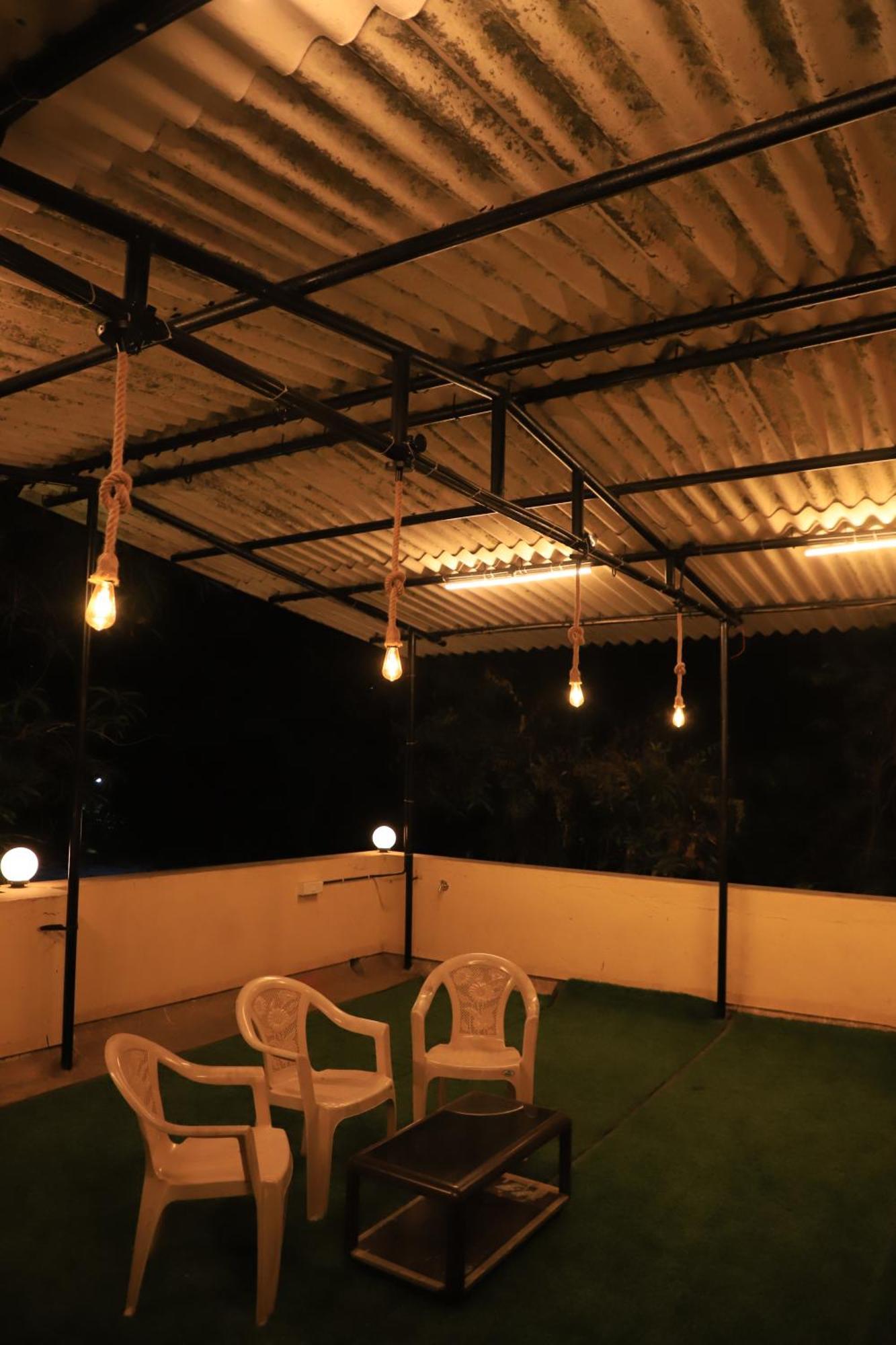 Hemharsh Holiday Home With Pool Karjat Exteriör bild